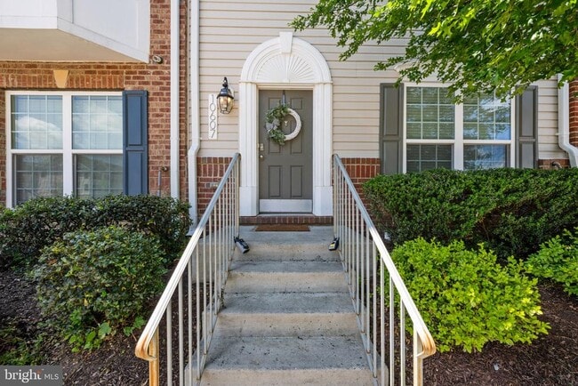 Building Photo - 10607 Meridian Hill Way