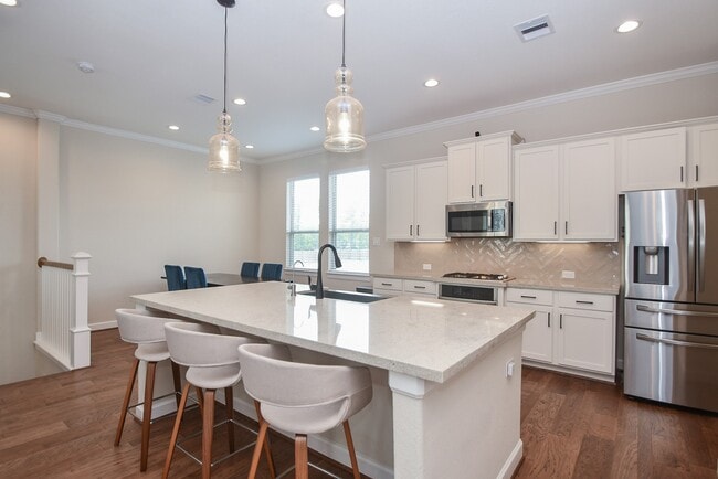 Photo - 4007 Centre Glen Dr