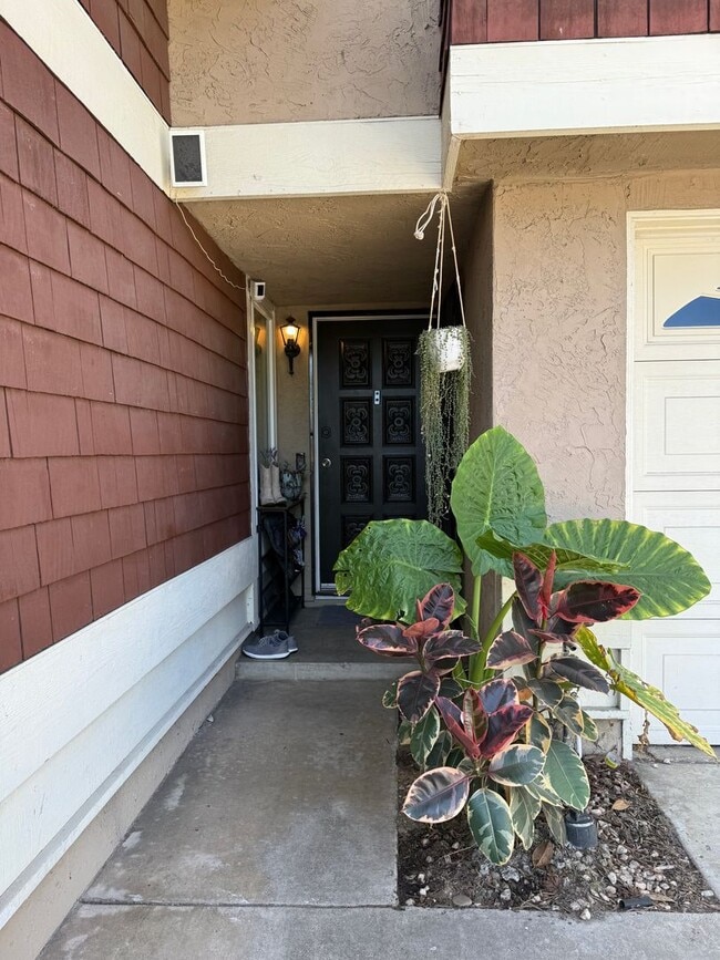 Photo - Move in Ready 3bed/3bath, beautiful backyard