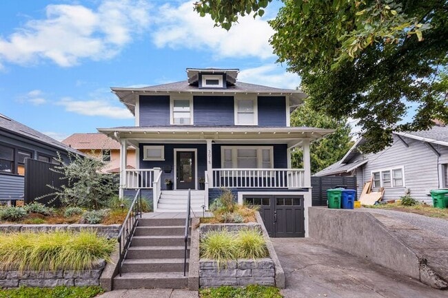 Building Photo - 3015 NE Oregon St Rental