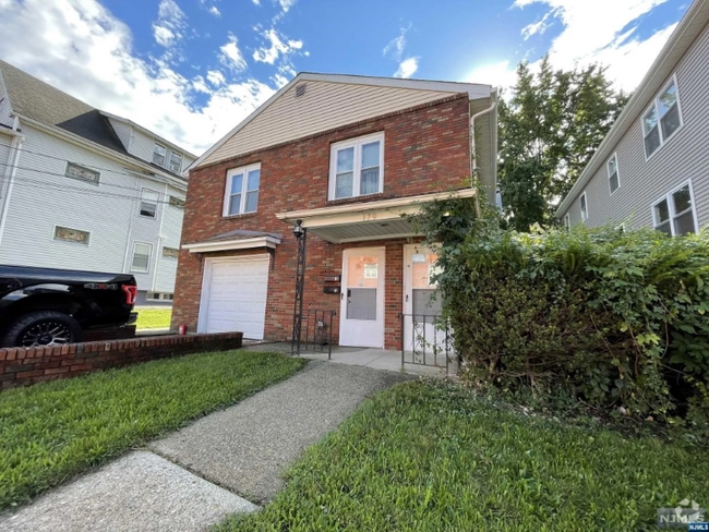 Building Photo - 179 Sheridan Ave Rental