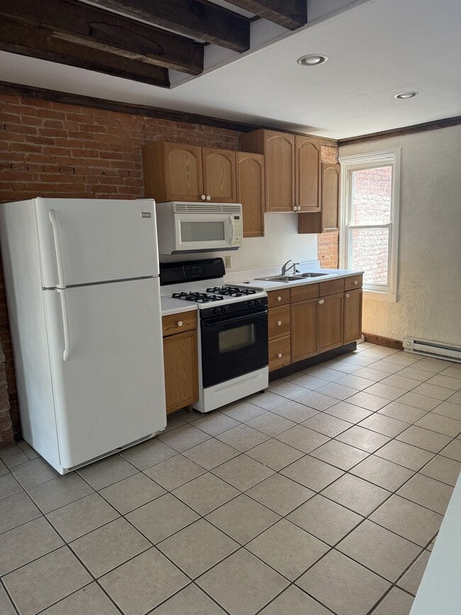 Photo - 217 Briggs St