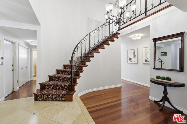 Photo - 5507 Bluebell Ave