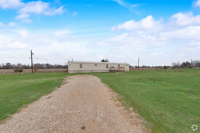 Building Photo - Ranch Living Rental