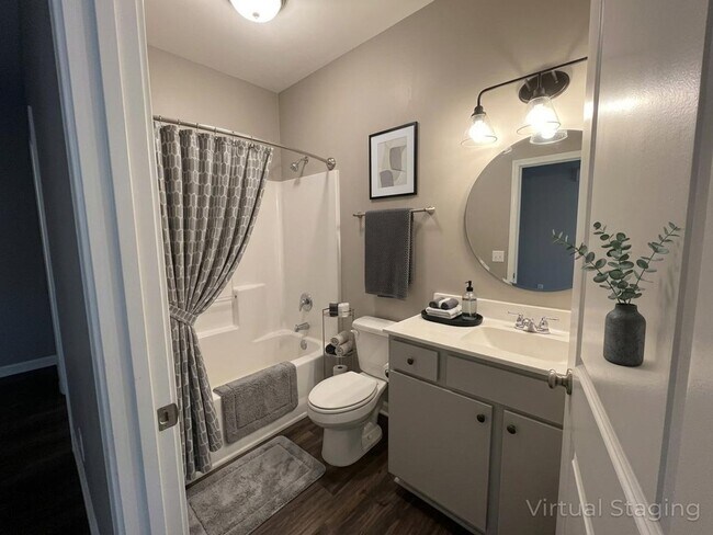 Photo - 3 Bedroom 2 Bath  Apartment With Lake-views of Table Rock Lake from each Room Unidad 339