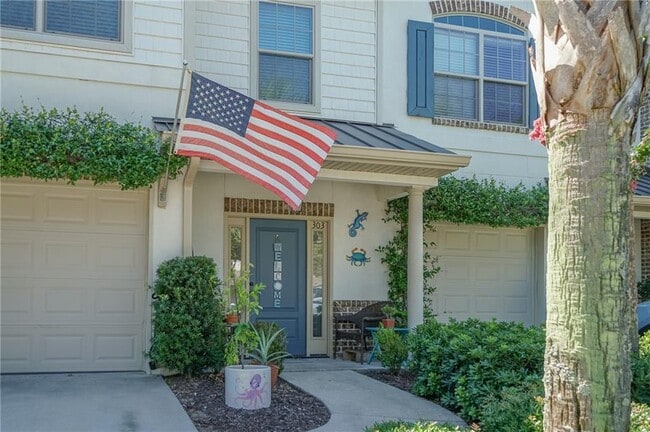 Photo - 303 Reserve Ln