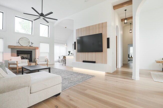 Photo - 2010 Merlin Dr House