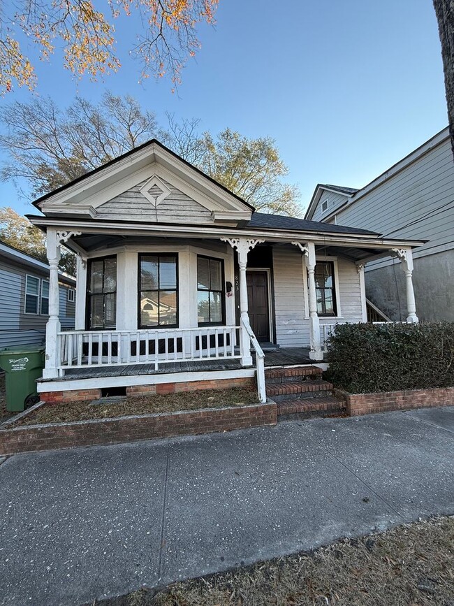 DOWNTOWN WILMINGTON - 3 Bedroom & 1 Bath -... - DOWNTOWN WILMINGTON - 3 Bedroom & 1 Bath -... House