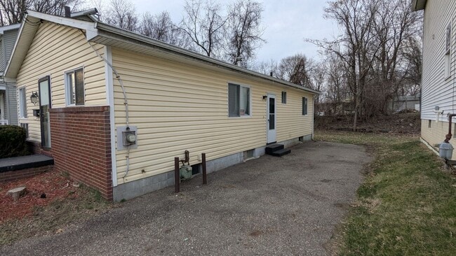 1141 Maryville Ave