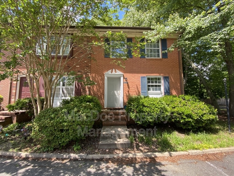 Photo - 5224 King's Wood Ln Townhome