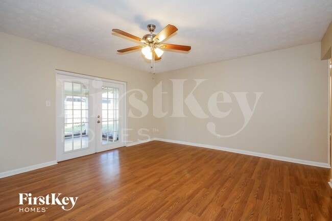 Photo - 3814 Treadway Dr