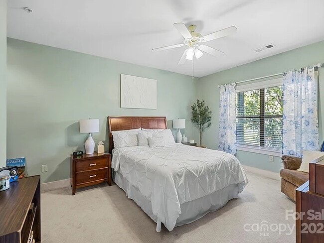 Photo - 9 Kenilworth Unit 227