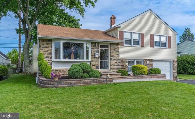 Photo - 11615 Depue Ave House