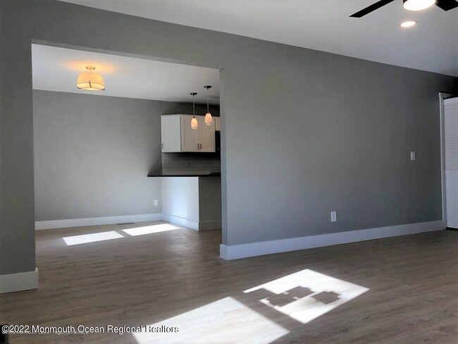 Photo - 517 Asbury Ave Unit B