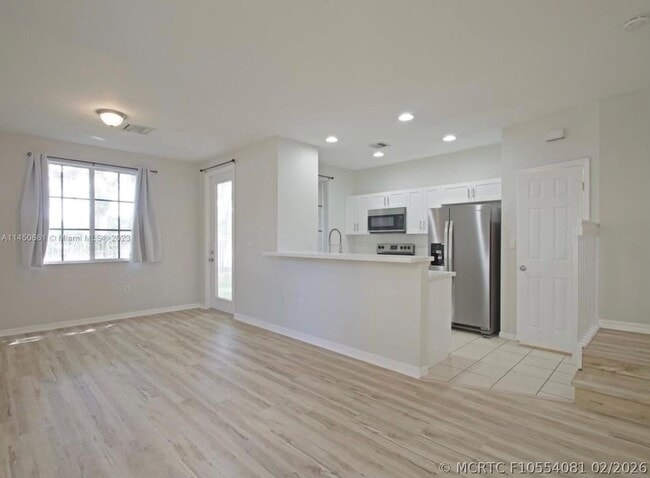 Building Photo - 6030 SW 19th Pl