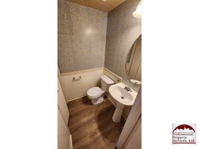 Beautiful 3 Level Townhouse In The Heart Of Frederick!