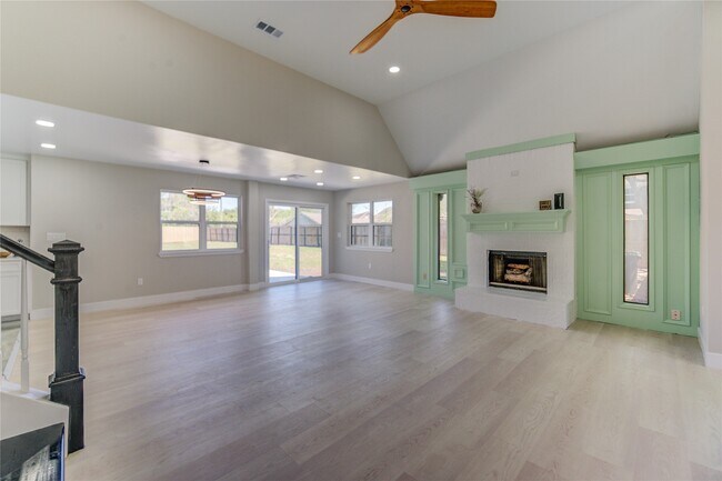 Photo - 1901 Canyon Creek Ct