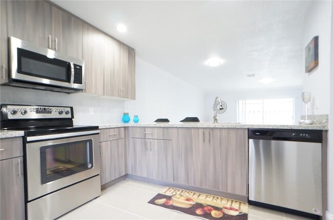 Photo - 610 NW 108th Terrace