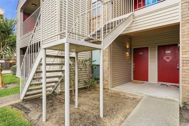Photo - 2025 Augusta Dr