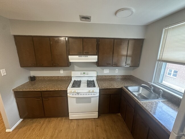 Building Photo - 3027 S 72nd St