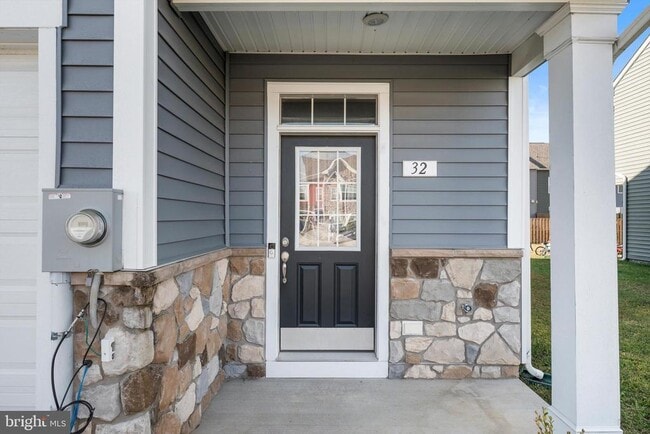 Photo - 32 Healey Ct