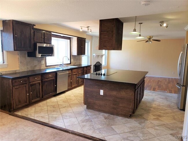 Photo - 803 Clayworth Dr