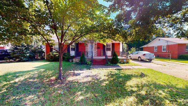 Building Photo - Fully Renovated 3 Bedroom GEM close to sho... Rental