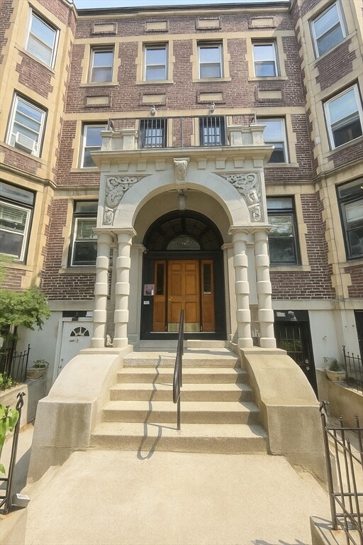 Photo - 390 Riverway Condo Unit 4