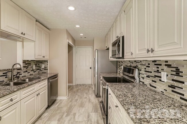 Photo - 2024 Atha Woods Dr