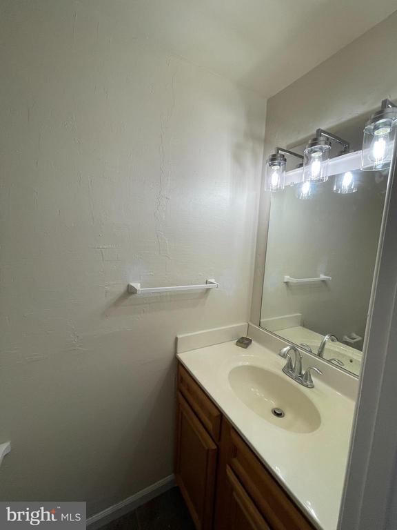 Photo - 1664 Yorktown Ct