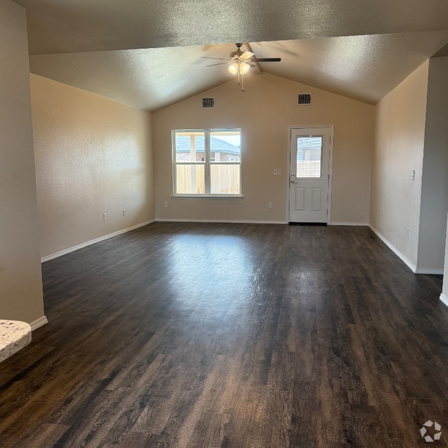 Building Photo - 10408 Admire St Rental