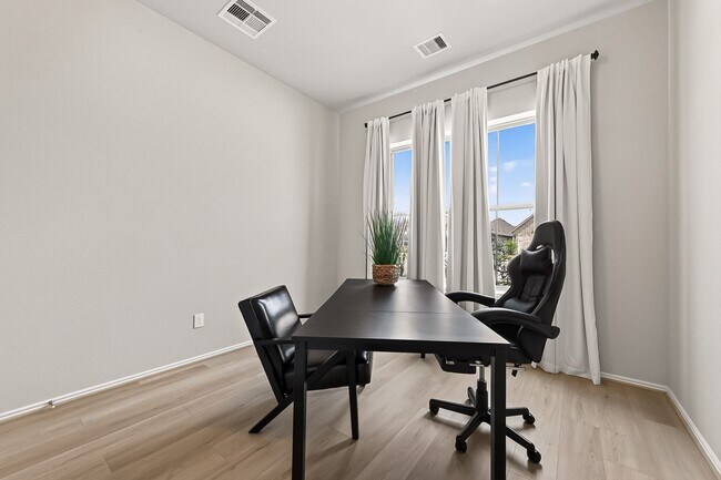 Photo - 2406 Pear Blossom Ln