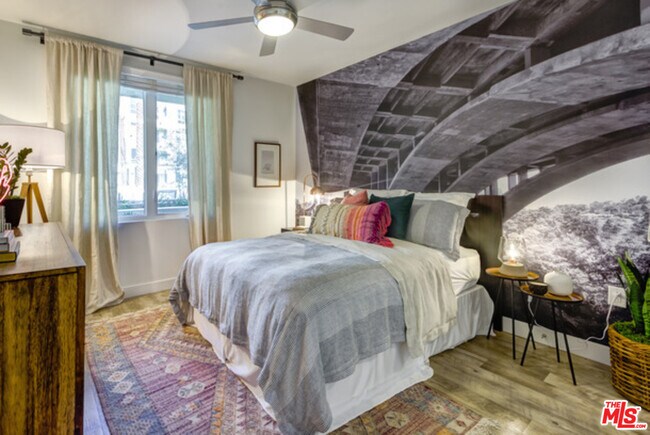 Photo - 75 W Walnut St