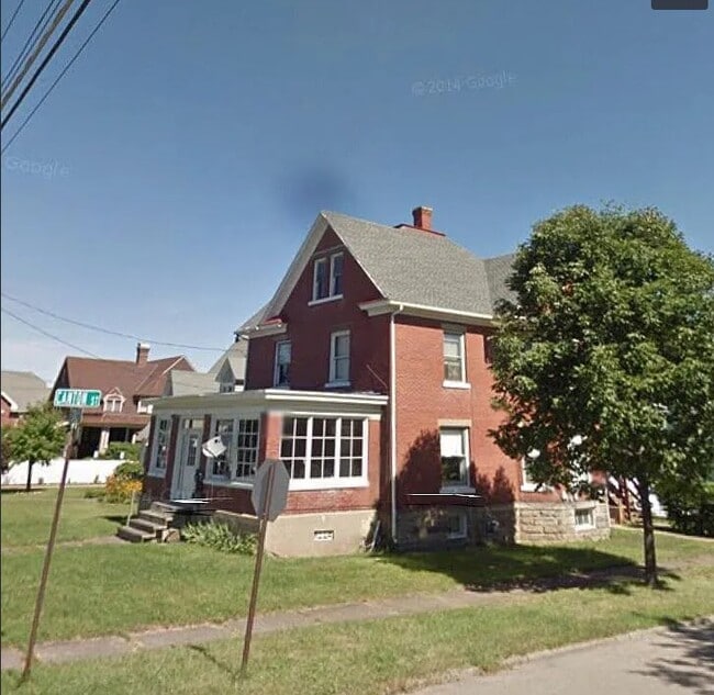 Building Photo - 1021 Pennsylvania Ave E Unit #2 Rental