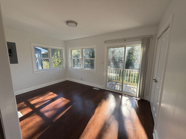 Building Photo - **3bed House - Skip The Apartment Chaos - ...