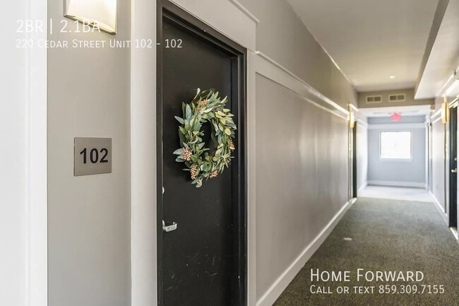 Building Photo - 220 Cedar St