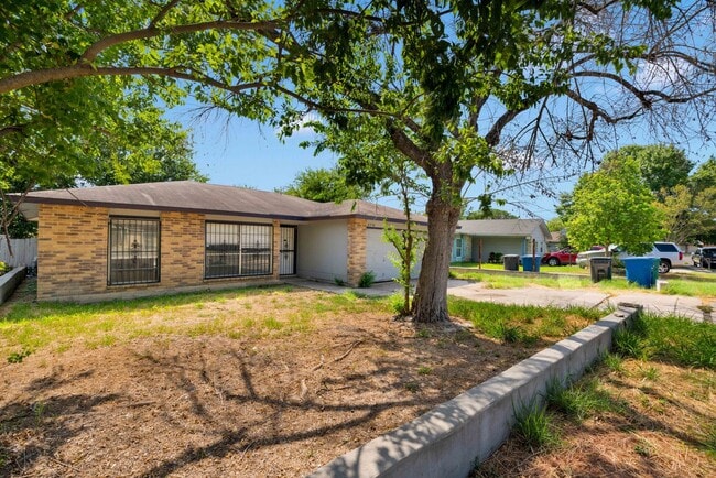 Building Photo - AFFORDABLE Single Story Rental Home on Old...