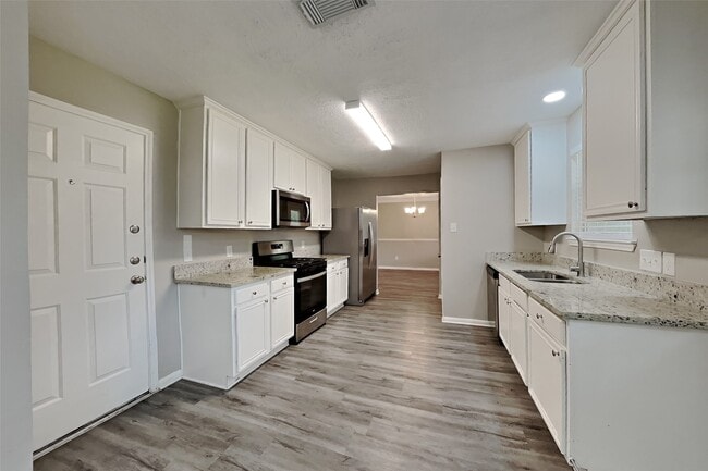 Photo - 21884 Whispering Forest Dr