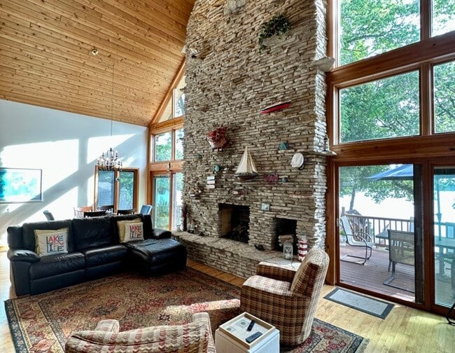 Photo - 4106 W Lake Shore Dr