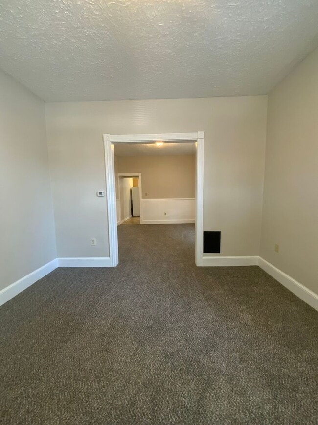 Photo - 211 N State St