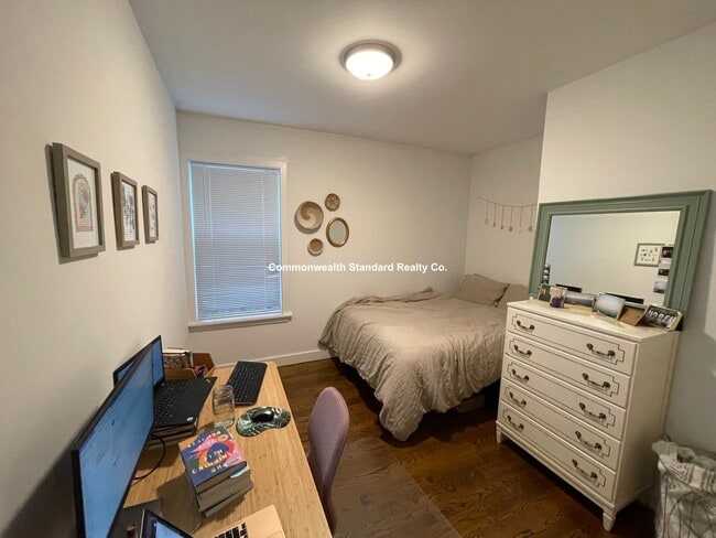 Photo - 19 Marney St Unit 1