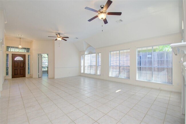 Photo - 8823 Lawncliff Ln