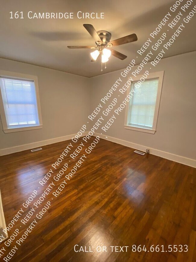 updated one bed/one bath duplex available Apartment Spartanburg