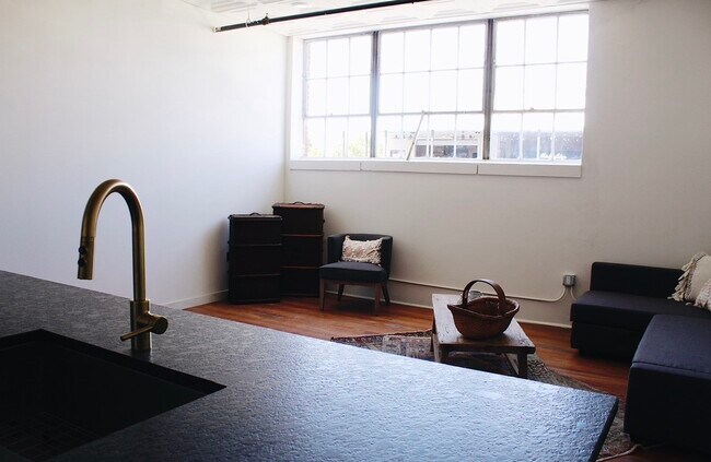 Photo - Stratton Building Unit 306