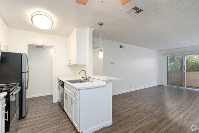 2BR, 2BA - Residence 5