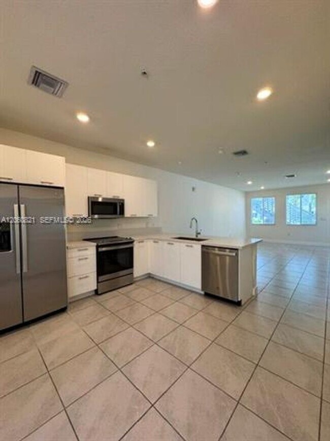 Photo - 10270 NW 66th St