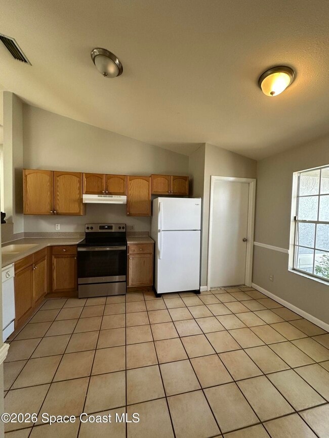 Photo - 1100 Ipswich St NW