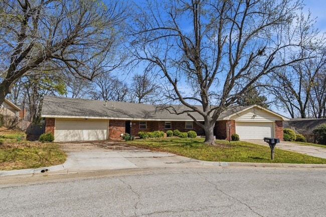 Photo - 7001/7003 S Indianapolis Ave Duplex Unit 7001