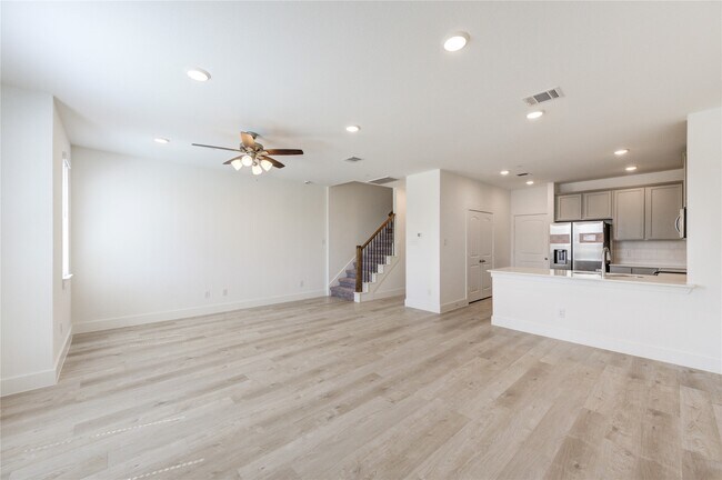 Photo - 11914 Carvalho Dr
