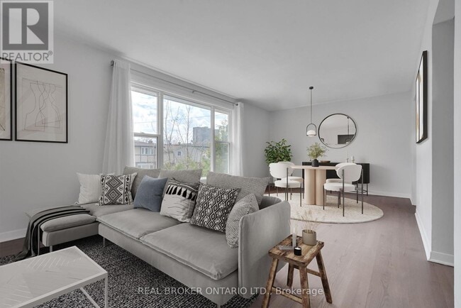 Photo - 2659 Conn St